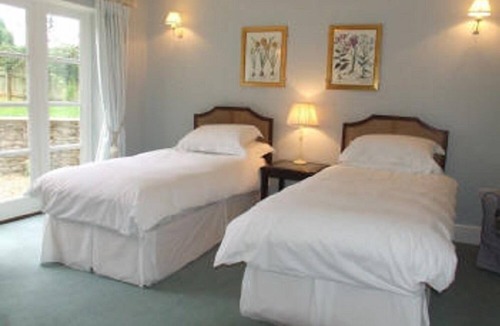 Ewen Bed & Breakfast | Well Cottage B&B