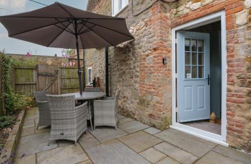 Grimston House | Well Cottage