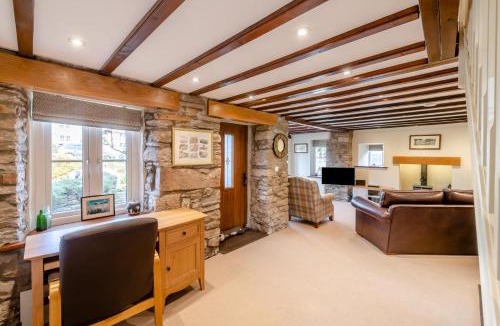 Leyburn House | Well Cottage - West Burton