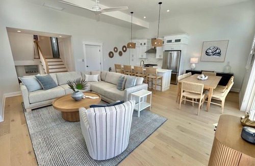 Sea Isle City House | Well Crafted Townhouse featuring 6 bedrooms, 4.5 bathrooms, a Bonus room and a Heated Pool.