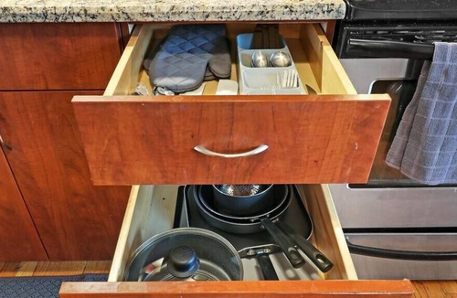 Arlington Heights Apartment | Well-Designed 1BR Apartment
