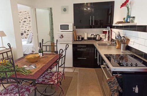 Ria-Sirach Apartment | Well equipped apartment, large terrace, BBQ & WIFI