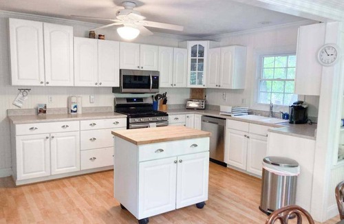 Harbert House | Well-kept home with private outdoor pool, free WiFi, and pool table