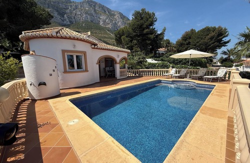 Denia Villa | Well-kept vacation home with fantastic views of the sea & the bay of Denia