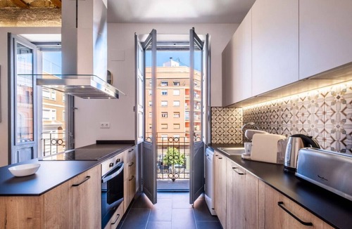 Morvedre Apartment | Well Lit and Creatively Designed Apartment