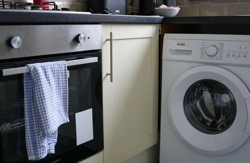 Tillicoultry House | Well Located 2-Bed Home with Free Parking