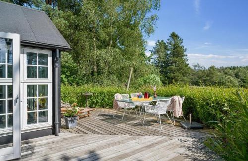 Øksenmølle House | Well-Located Cottage Offering Peace, Nature And Spacious Outdoor Areas