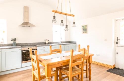 Tickenham House | Well-located countryside cottage