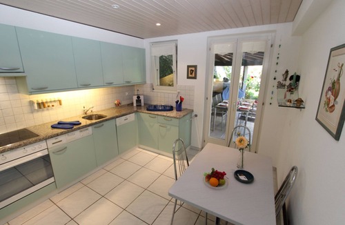 Brione sopra Minusio House | Well-maintained detached house on a sunny slope above Locarno with panoramic views