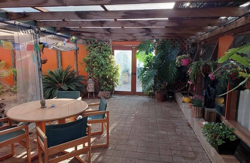 Port Noarlunga South Cottage | Wellbeing Courtyard Beachside Retreat