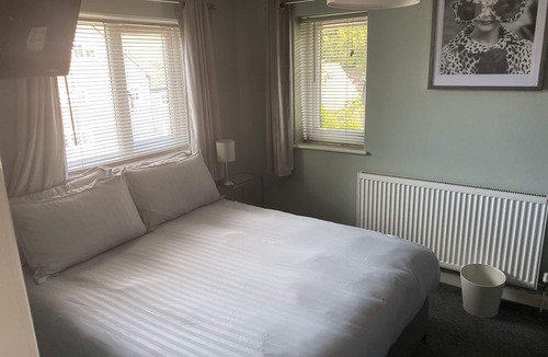 Tring House | Wellbrook Rooms