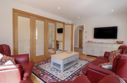 Littleport House | Wellington Cottage