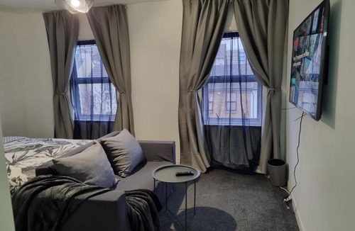 Gravesend House | Wellington L