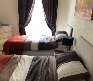 Dewsbury House | Wellington Tavern Accommodation