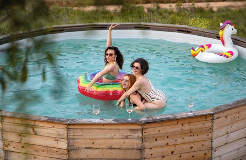 San Antonio de las Minas Cabin | Wellness bethroom w/2 Queen beds+rooftop, small groups