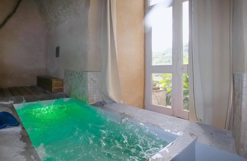 Viviers Apartment | Wellness Cathédrale Loft