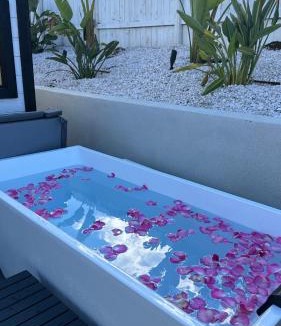 Woodland Hills Villa | Wellness Villa Resort