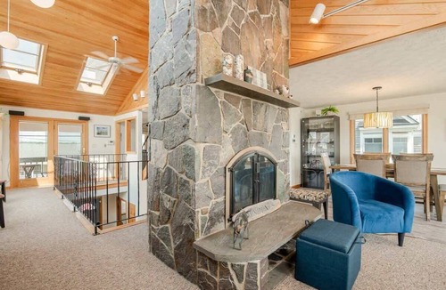 Wells Beach House | Wells Maine Oceanfront Beauty!