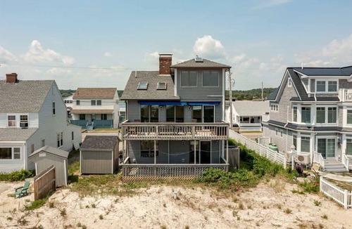 Wells Beach House | Wells Maine Oceanfront Beauty!