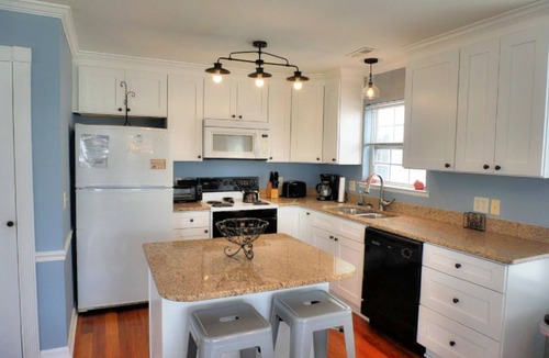 Surfside Beach House | Wells On 7th 4 Bedroom Home by RedAwning