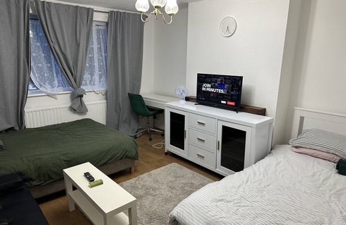 Brent House | Wembley Home Away From Home