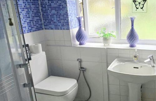 Barnhill House | Wembley Homestay