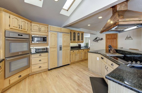 Monitor House | Wenatchee Oasis ~ Hot Tub, Views, Trail Access