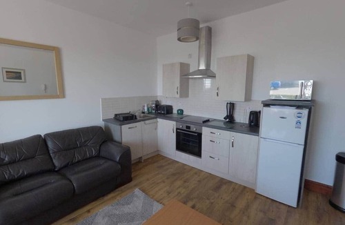Dinas Dinlle Apartment | Wendon Holidays - Pebbles