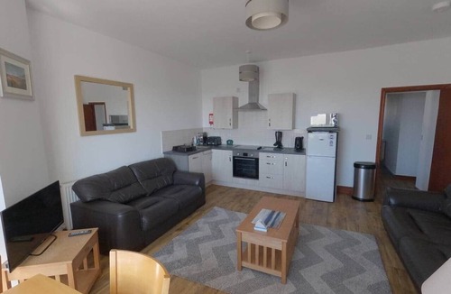 Dinas Dinlle Apartment | Wendon Holidays - Pebbles