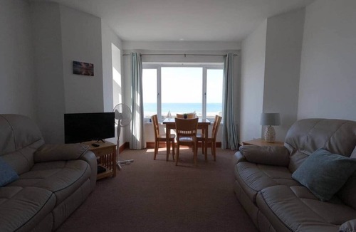Dinas Dinlle Apartment | Wendon Holidays - Shells