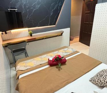 Slim River House | Weng Kong Hotel