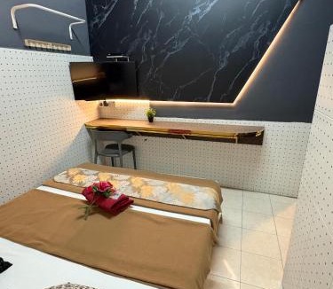 Slim River House | Weng Kong Hotel