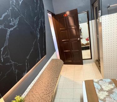 Slim River House | Weng Kong Hotel