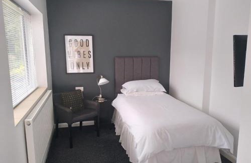 Ferrybridge Bed & Breakfast | Wentvale