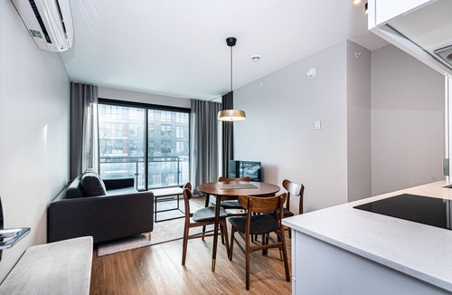 Griffintown Apartment | WERFY Luxury Apart-Hotel