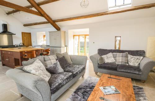 Llandwrog House | Wern Olau Cottage