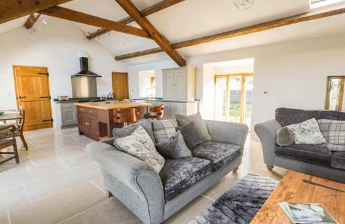 Llandwrog House | Wern Olau Cottage