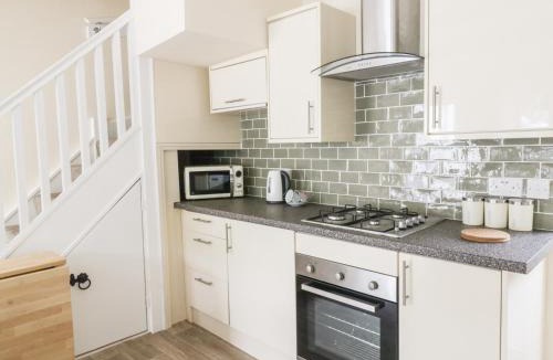 Ingrow House | Wesley Cottage