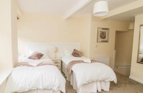 Ingrow House | Wesley Cottage