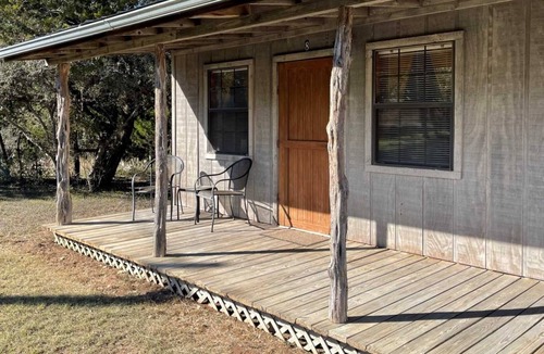Bandera House | West 1077 Guest Ranch - Hackberry Room 8