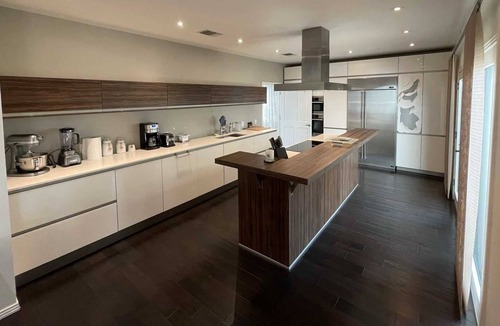 Bandera House | West 1077 Guest Ranch - Retreat