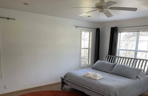 Bandera House | West 1077 Guest Ranch - Retreat