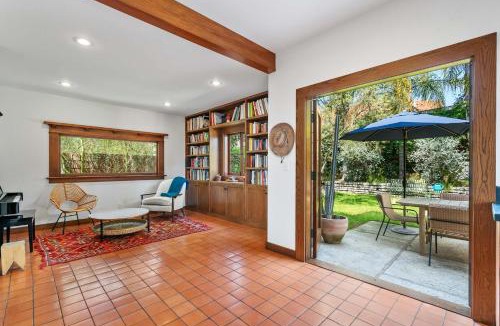 Mid City House | West Adams 4BR Home with Grill Colby & Conrad