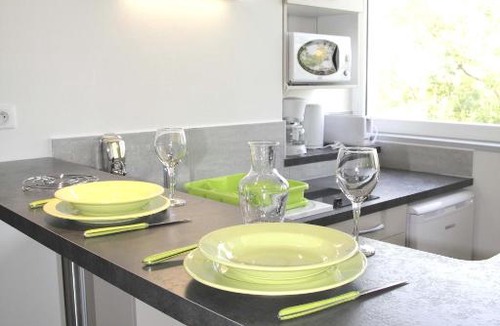 Bessines Apartment | West Appart' Hôtel