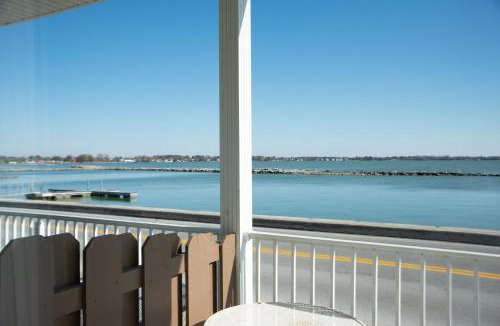 Celina Hotel | West Bank Inn