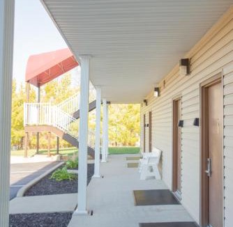 Celina Hotel | West Bank Inn