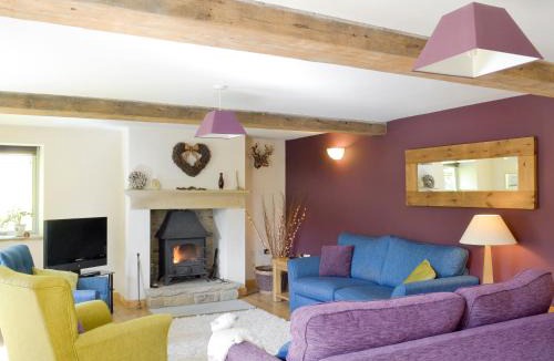 Holymoorside House | West Barn