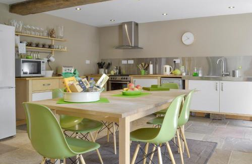 Holymoorside House | West Barn