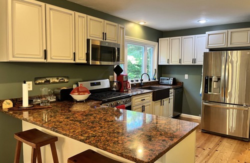 West Barnstable House | West Barnstable home in a quiet setting - Sleeps 8