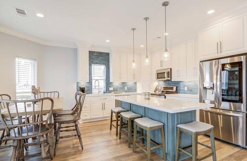 Galveston House | West Bay Villa-NEW 3/2 close to beach and bay!